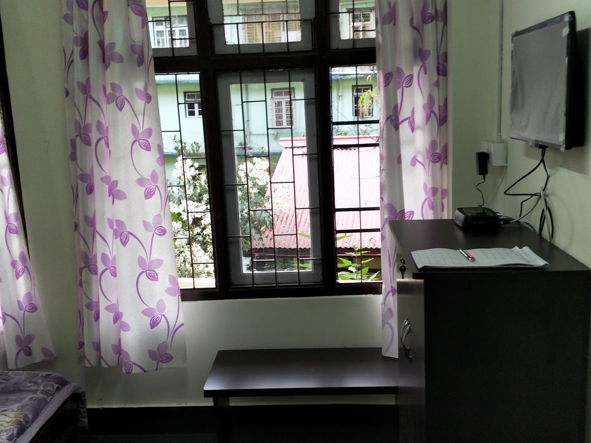 Hotel Pine Leaf Gangtok Kültér fotó