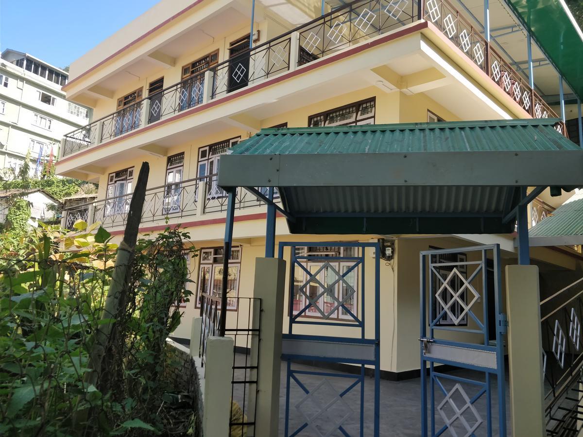 Hotel Pine Leaf Gangtok Kültér fotó