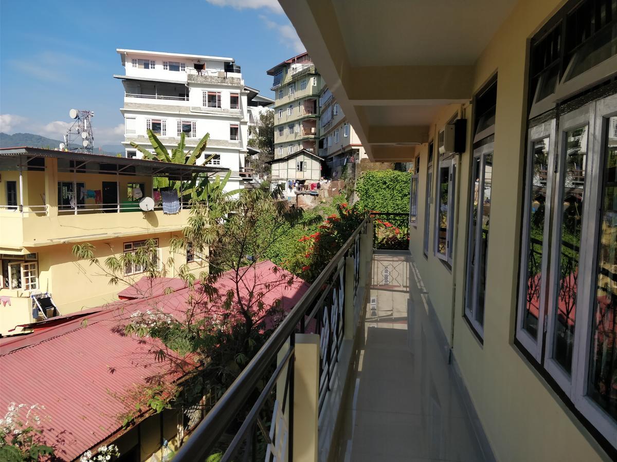 Hotel Pine Leaf Gangtok Kültér fotó